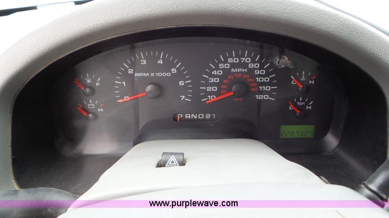 image for item J8390 2006 Ford F150 SuperCab pickup truck