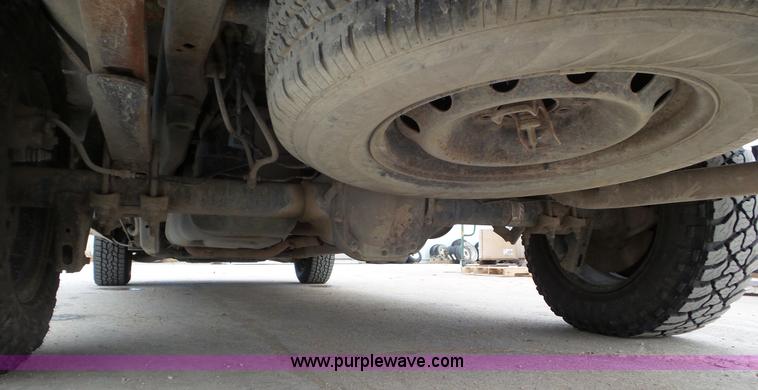 image for item J8390 2006 Ford F150 SuperCab pickup truck