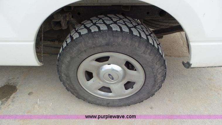 image for item J8390 2006 Ford F150 SuperCab pickup truck