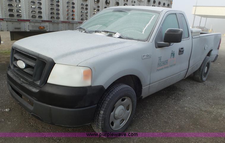 image for item J8426 2007 Ford F150 pickup truck