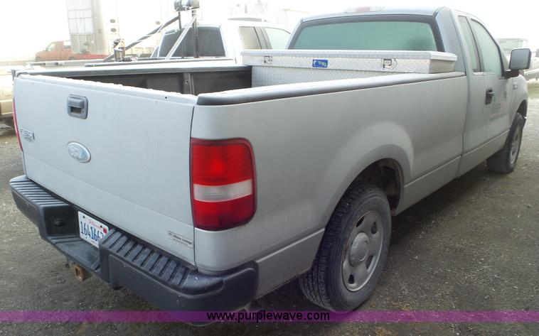 image for item J8426 2007 Ford F150 pickup truck