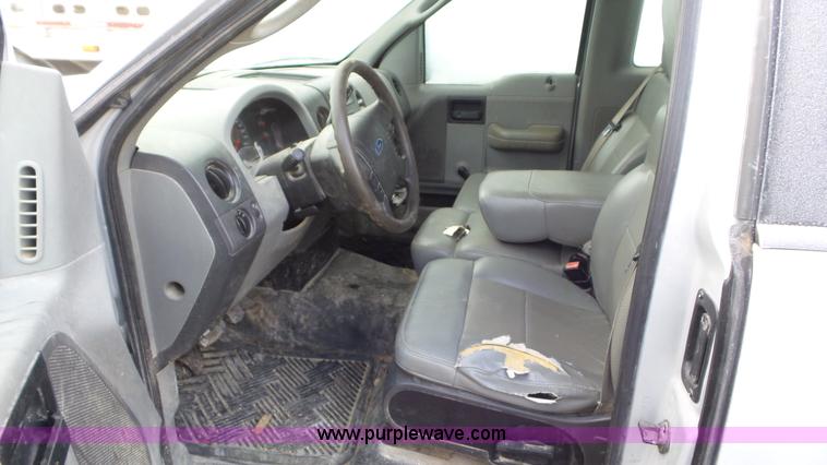 image for item J8426 2007 Ford F150 pickup truck