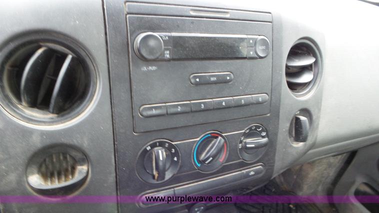 image for item J8426 2007 Ford F150 pickup truck