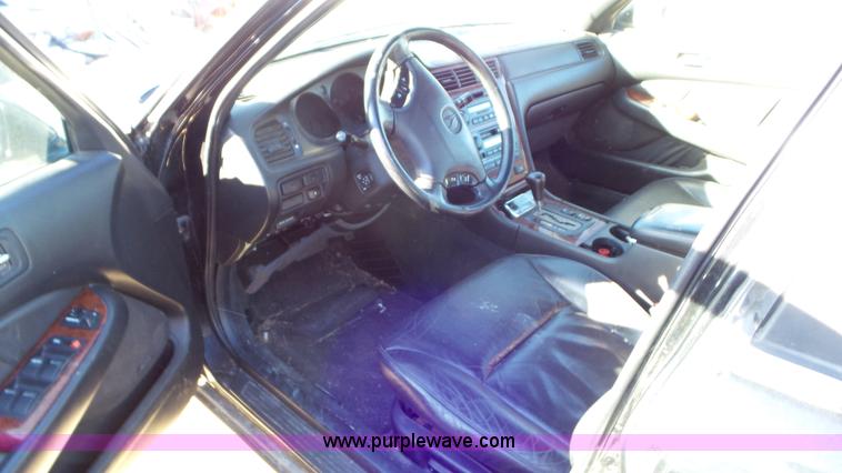 image for item J8460 2001 Acura RL