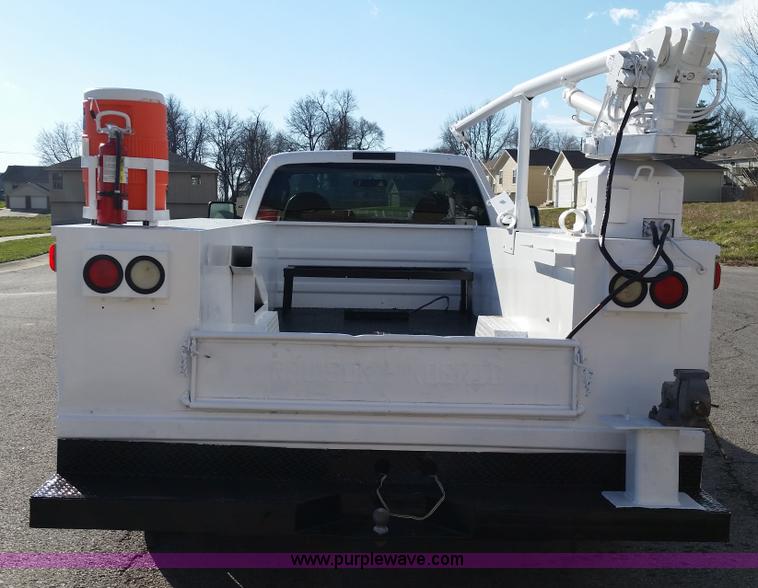 image for item K5333 2008 Ford F350 Super Duty utility truck with crane