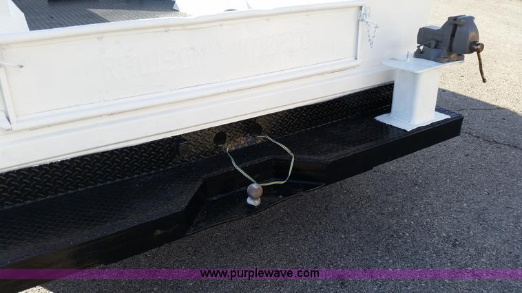 image for item K5333 2008 Ford F350 Super Duty utility truck with crane