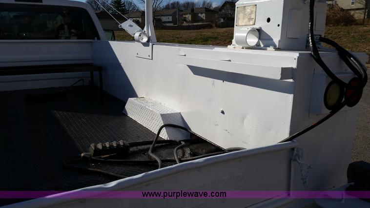 image for item K5333 2008 Ford F350 Super Duty utility truck with crane