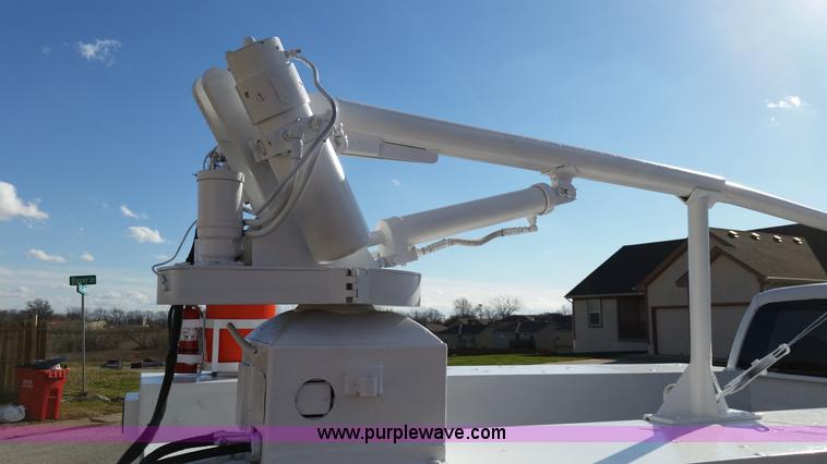 image for item K5333 2008 Ford F350 Super Duty utility truck with crane