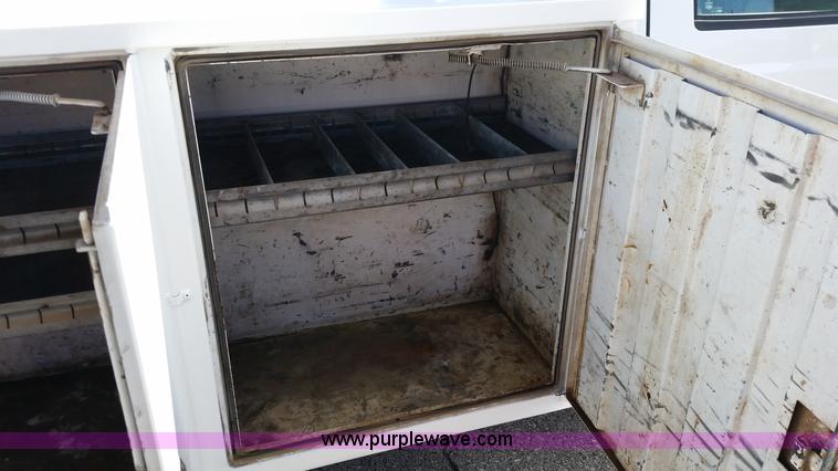 image for item K5333 2008 Ford F350 Super Duty utility truck with crane