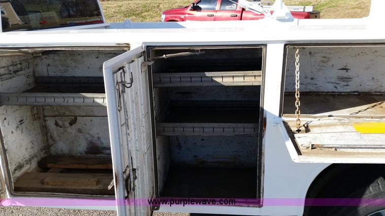 image for item K5333 2008 Ford F350 Super Duty utility truck with crane