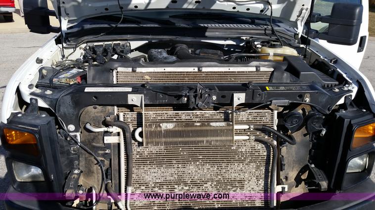 image for item K5333 2008 Ford F350 Super Duty utility truck with crane