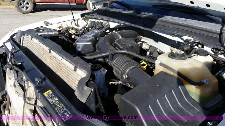 image for item K5333 2008 Ford F350 Super Duty utility truck with crane