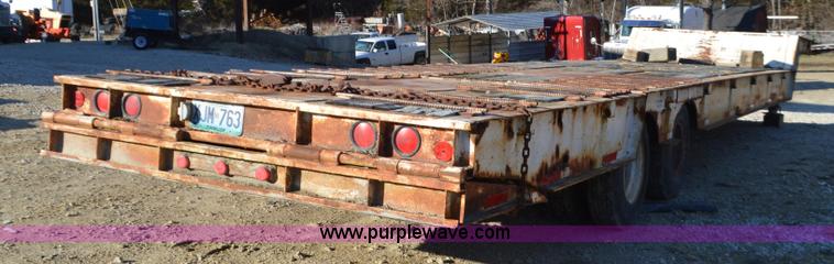 image for item K5341 1981 Trail King hydra-tail equipment trailer