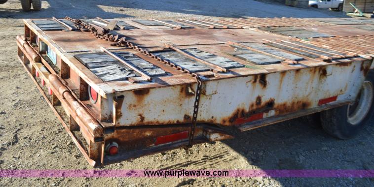 image for item K5341 1981 Trail King hydra-tail equipment trailer