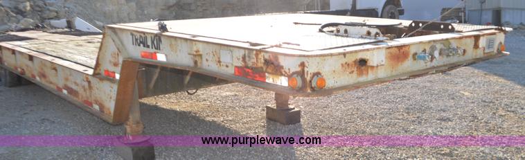 image for item K5341 1981 Trail King hydra-tail equipment trailer