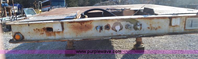 image for item K5341 1981 Trail King hydra-tail equipment trailer