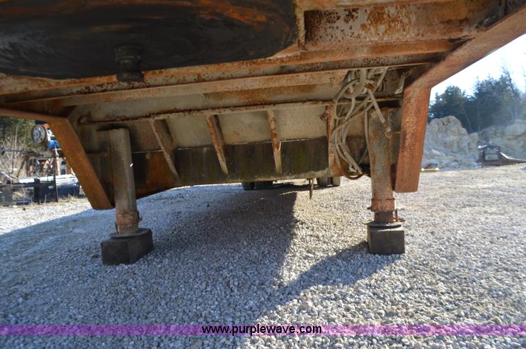 image for item K5341 1981 Trail King hydra-tail equipment trailer