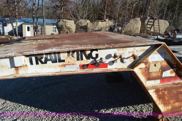 image for item K5341 1981 Trail King hydra-tail equipment trailer