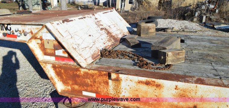 image for item K5341 1981 Trail King hydra-tail equipment trailer