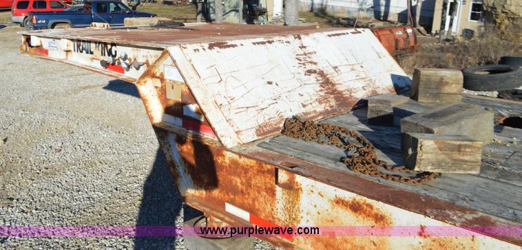 image for item K5341 1981 Trail King hydra-tail equipment trailer