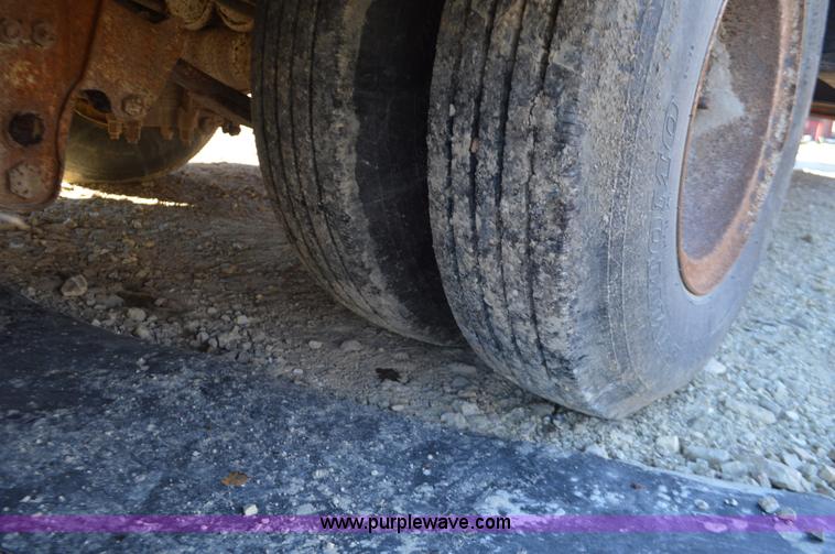 image for item K5341 1981 Trail King hydra-tail equipment trailer