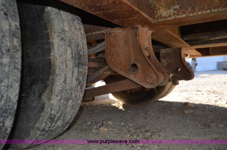 image for item K5341 1981 Trail King hydra-tail equipment trailer