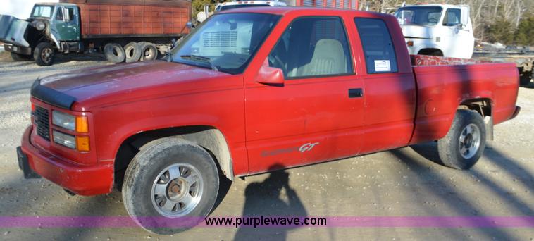 image for item K5345 1994 GMC Sierra 1500 Ext. Cab pickup truck