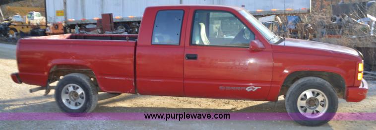 image for item K5345 1994 GMC Sierra 1500 Ext. Cab pickup truck