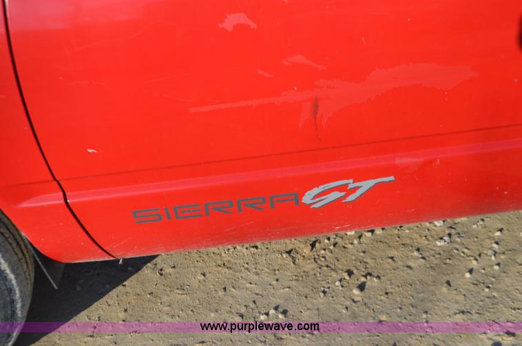 image for item K5345 1994 GMC Sierra 1500 Ext. Cab pickup truck