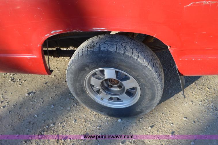 image for item K5345 1994 GMC Sierra 1500 Ext. Cab pickup truck