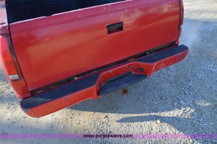 image for item K5345 1994 GMC Sierra 1500 Ext. Cab pickup truck