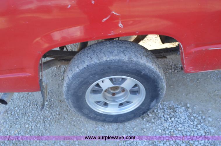 image for item K5345 1994 GMC Sierra 1500 Ext. Cab pickup truck