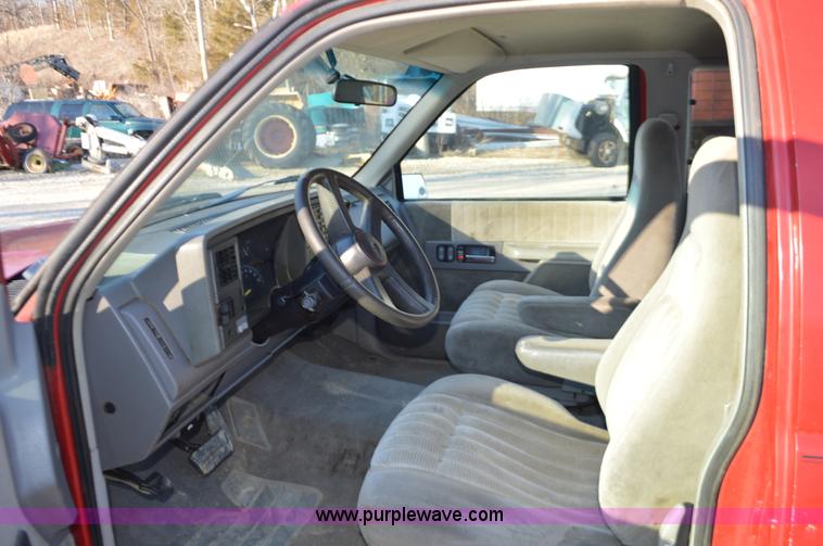 image for item K5345 1994 GMC Sierra 1500 Ext. Cab pickup truck