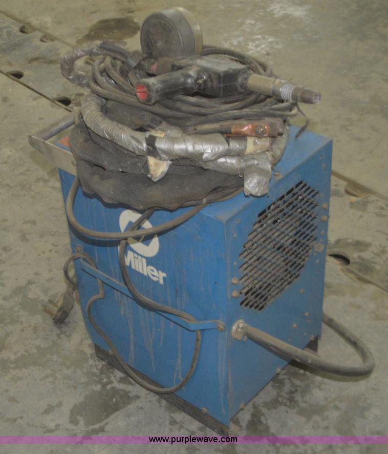 image for item K5362 Miller Spoolmate 200 welder