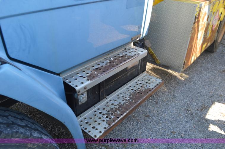 image for item K5370 1998 Freightliner FL70 refined oil truck