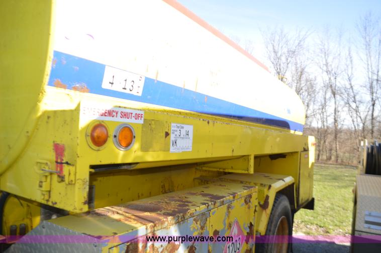 image for item K5370 1998 Freightliner FL70 refined oil truck