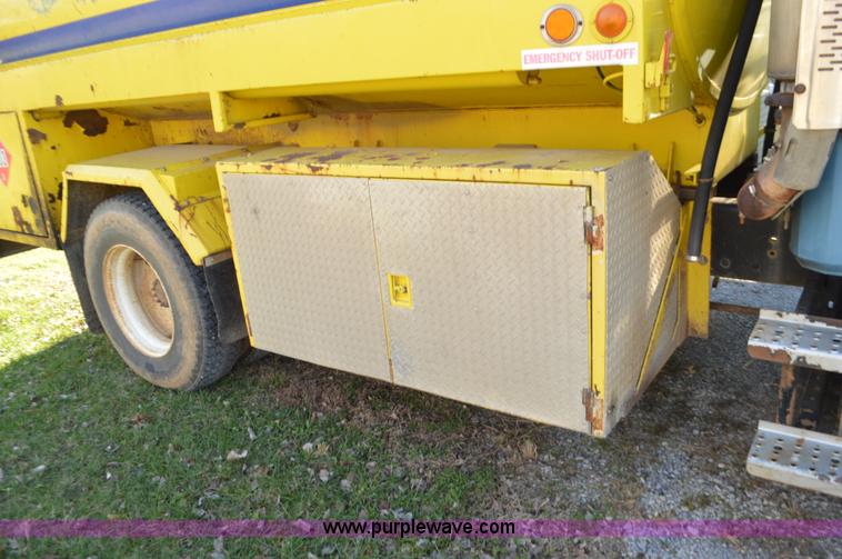 image for item K5370 1998 Freightliner FL70 refined oil truck