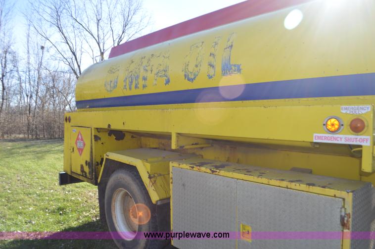 image for item K5370 1998 Freightliner FL70 refined oil truck