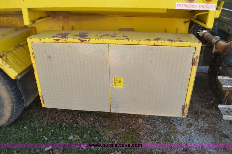 image for item K5370 1998 Freightliner FL70 refined oil truck