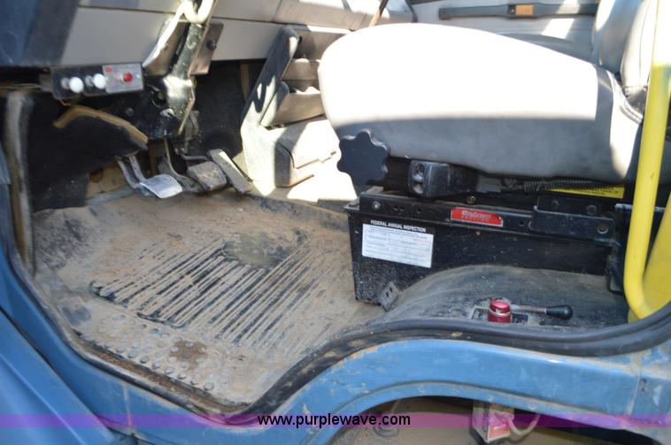 image for item K5370 1998 Freightliner FL70 refined oil truck