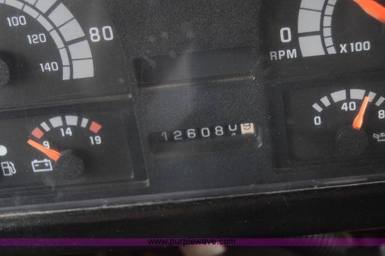 image for item L1198 1997 GMC Blue Bird school bus