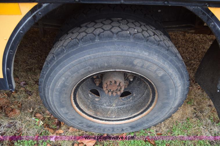 image for item L1198 1997 GMC Blue Bird school bus