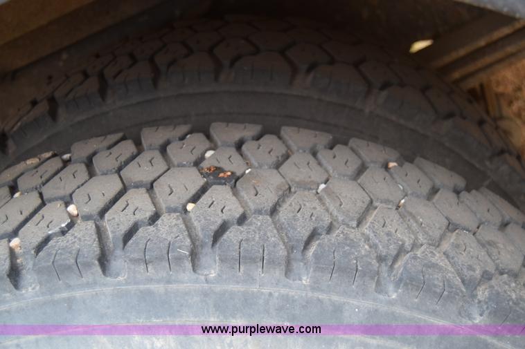 image for item L1198 1997 GMC Blue Bird school bus