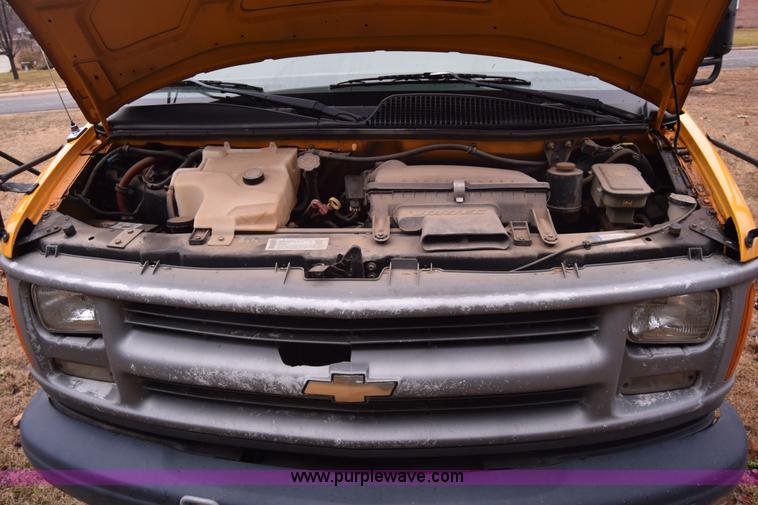 image for item L1199 2000 Chevrolet Express 3500 Cargo school bus