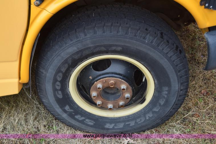 image for item L1199 2000 Chevrolet Express 3500 Cargo school bus