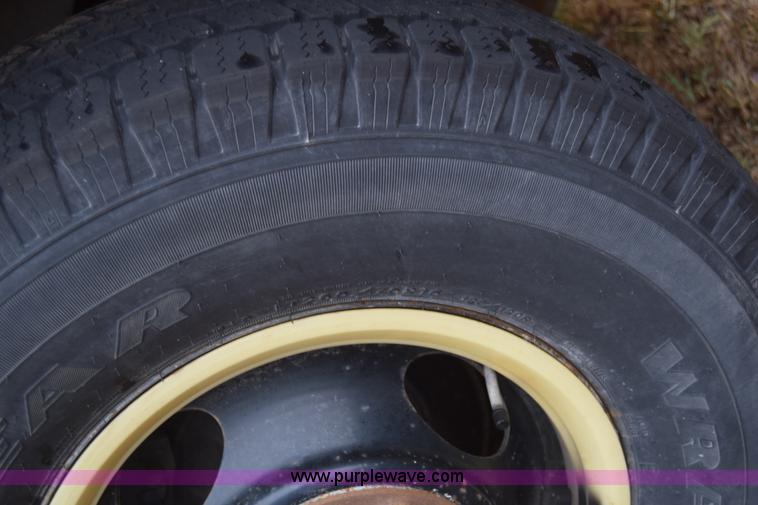 image for item L1199 2000 Chevrolet Express 3500 Cargo school bus