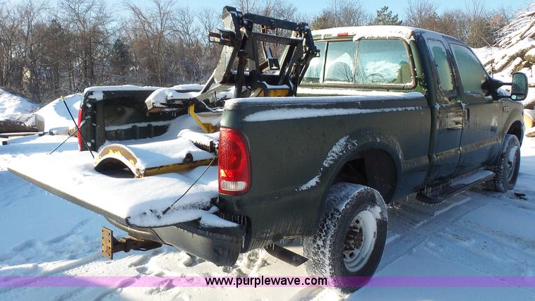 image for item L2366 1999 Ford F250 Super Duty pickup truck