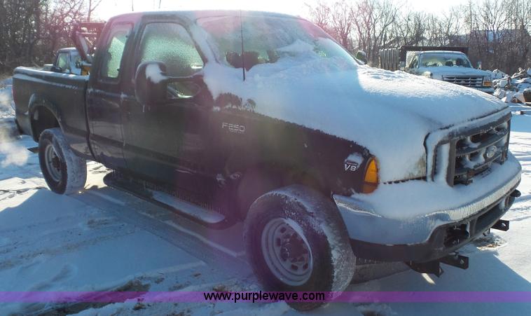 image for item L2366 1999 Ford F250 Super Duty pickup truck