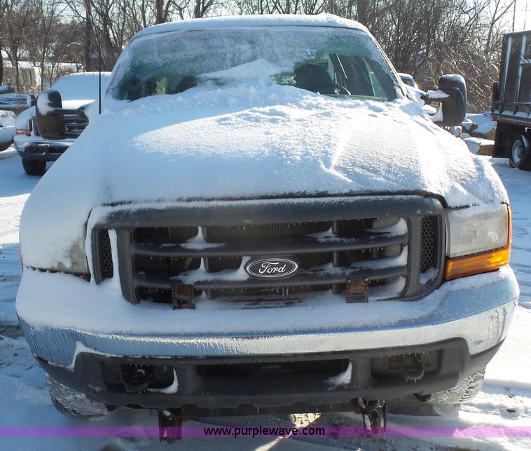 image for item L2366 1999 Ford F250 Super Duty pickup truck