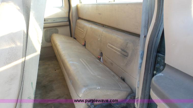 image for item L2366 1999 Ford F250 Super Duty pickup truck